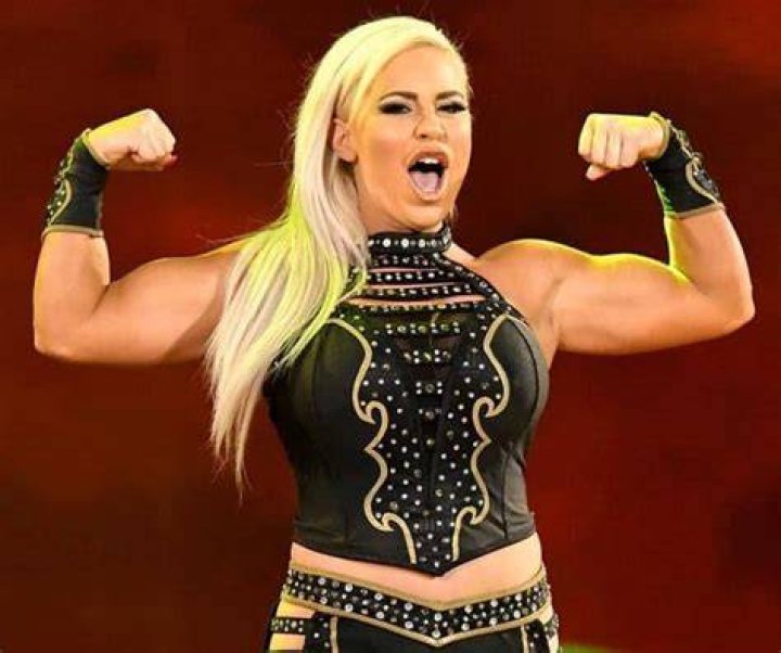 Dana Brooke Height, Weight, Age, Boyfriend, Family, Facts, Biography