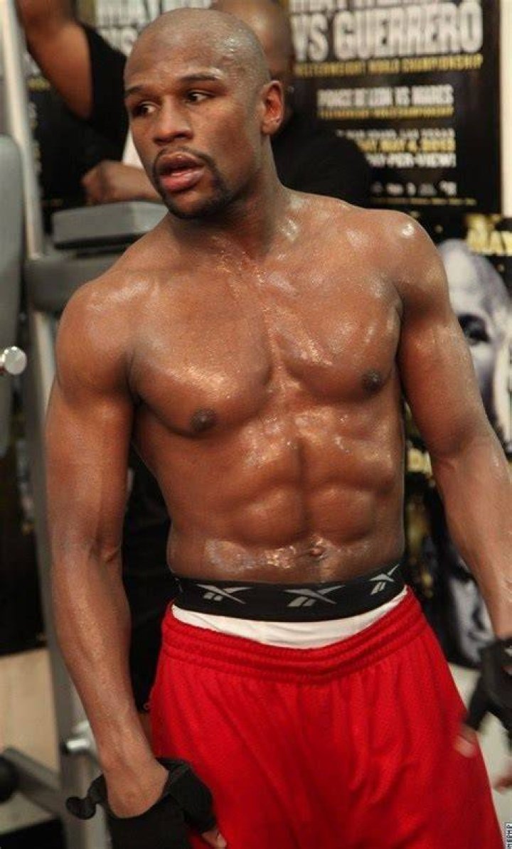 Floyd Mayweather weight and body measurements
